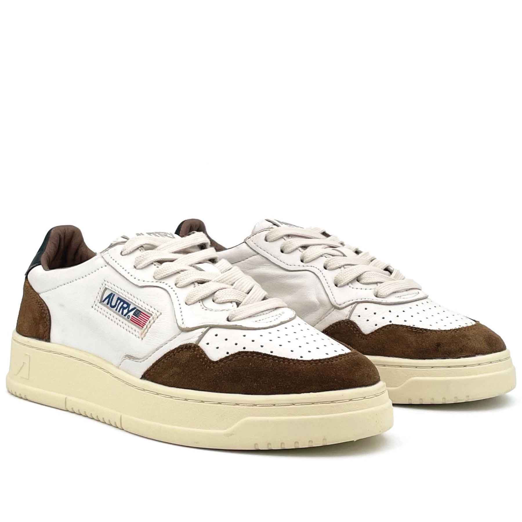 Medalist Low Women White Goat Leather Cigar Suede / Black