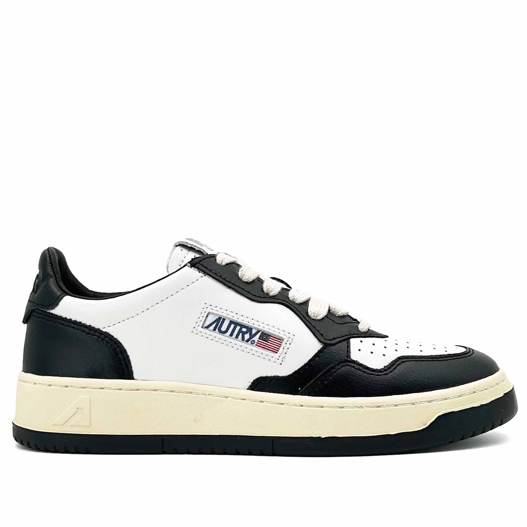 Medalist Low Women Leather Black / White