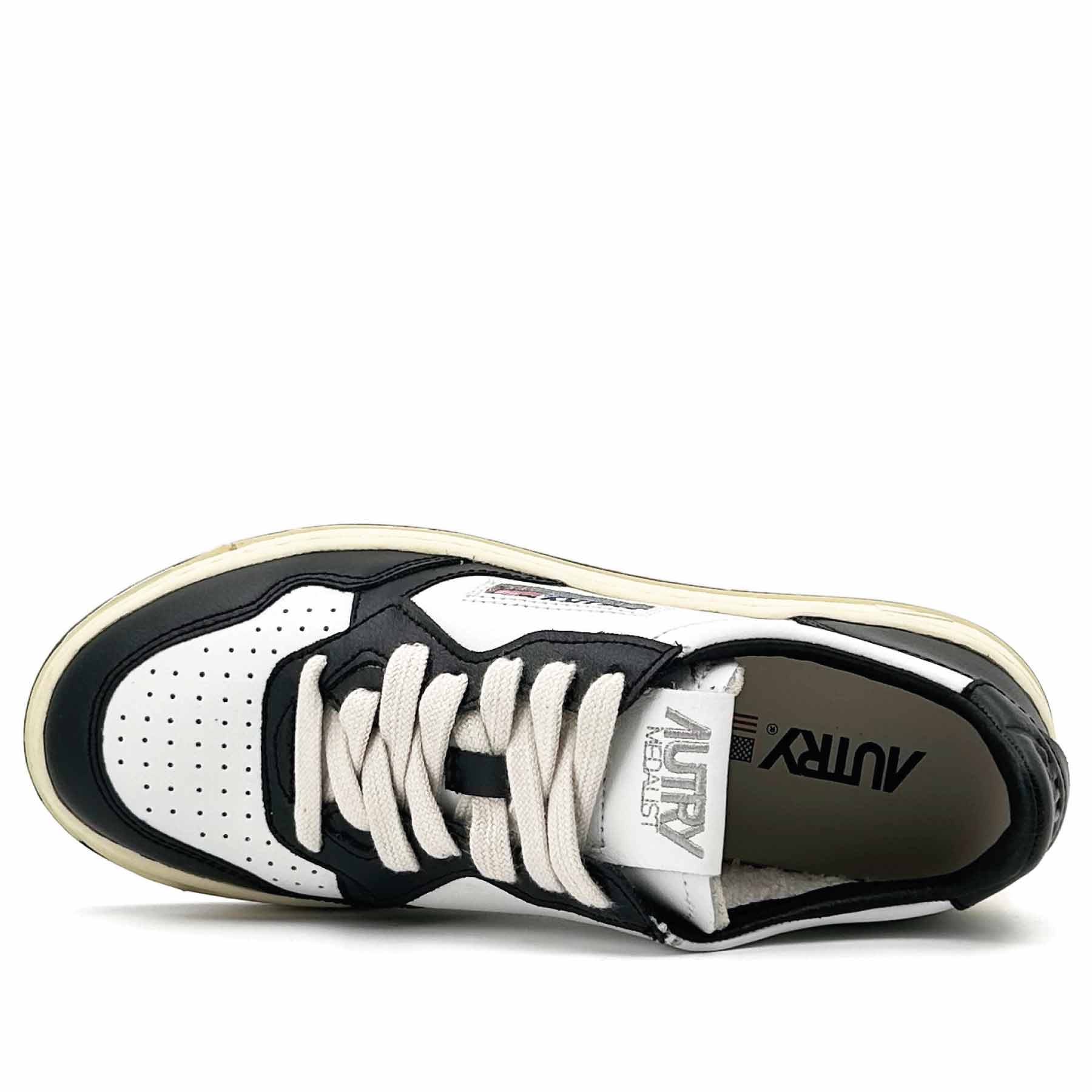 Medalist Low Women Leather Black / White