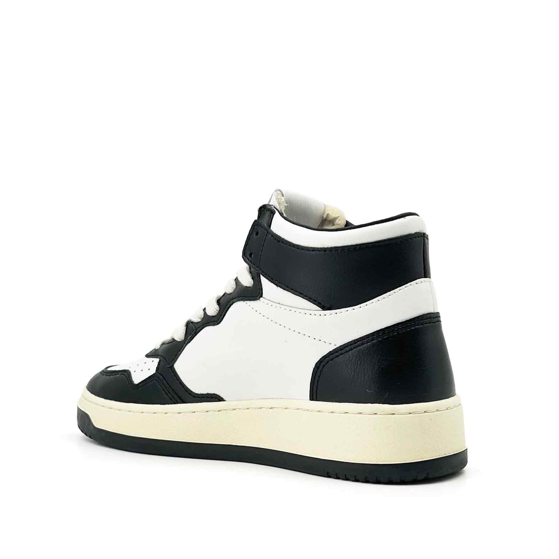 Medalist Mid Women Leather White Black