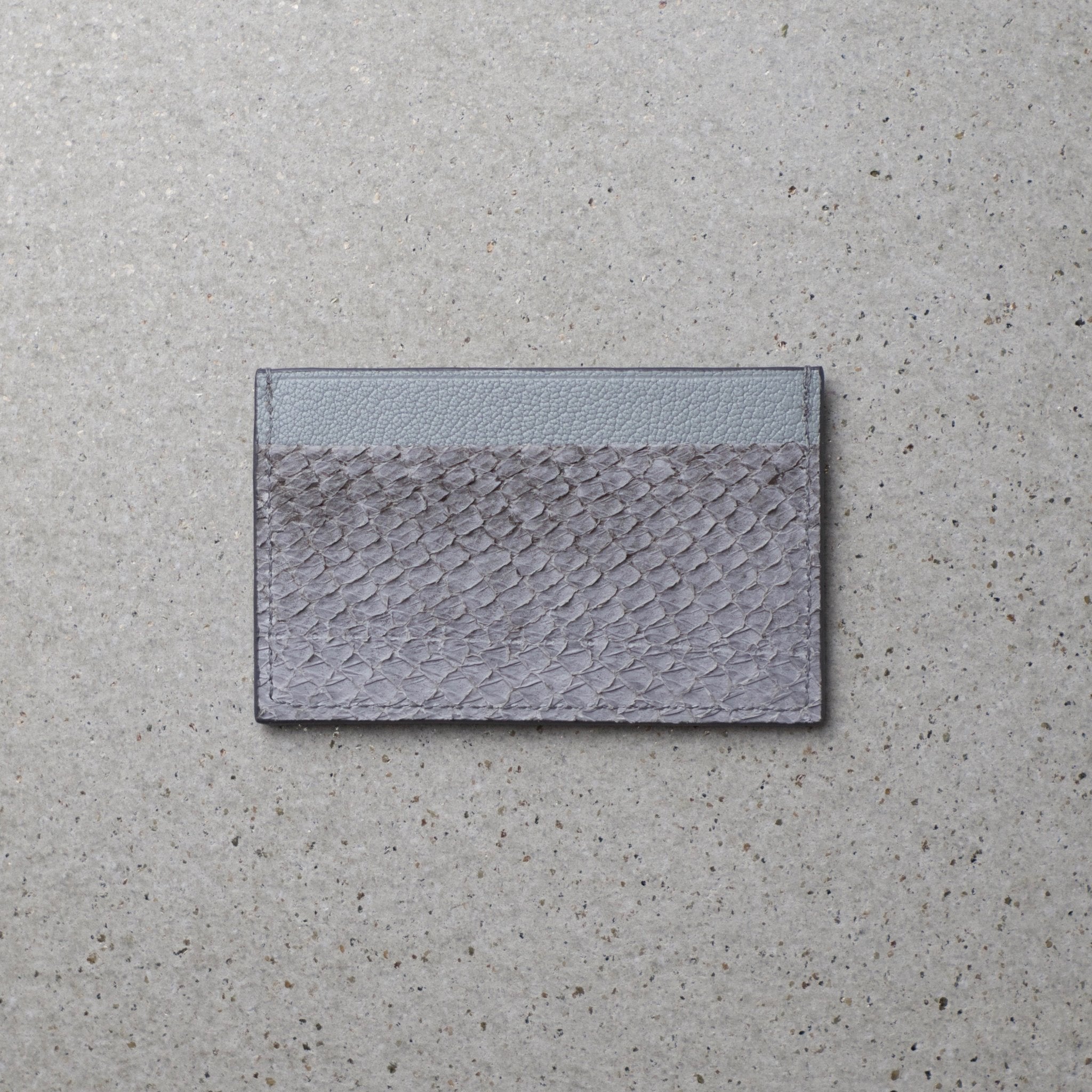 Card Wallet Minimalist Himalayan Gray