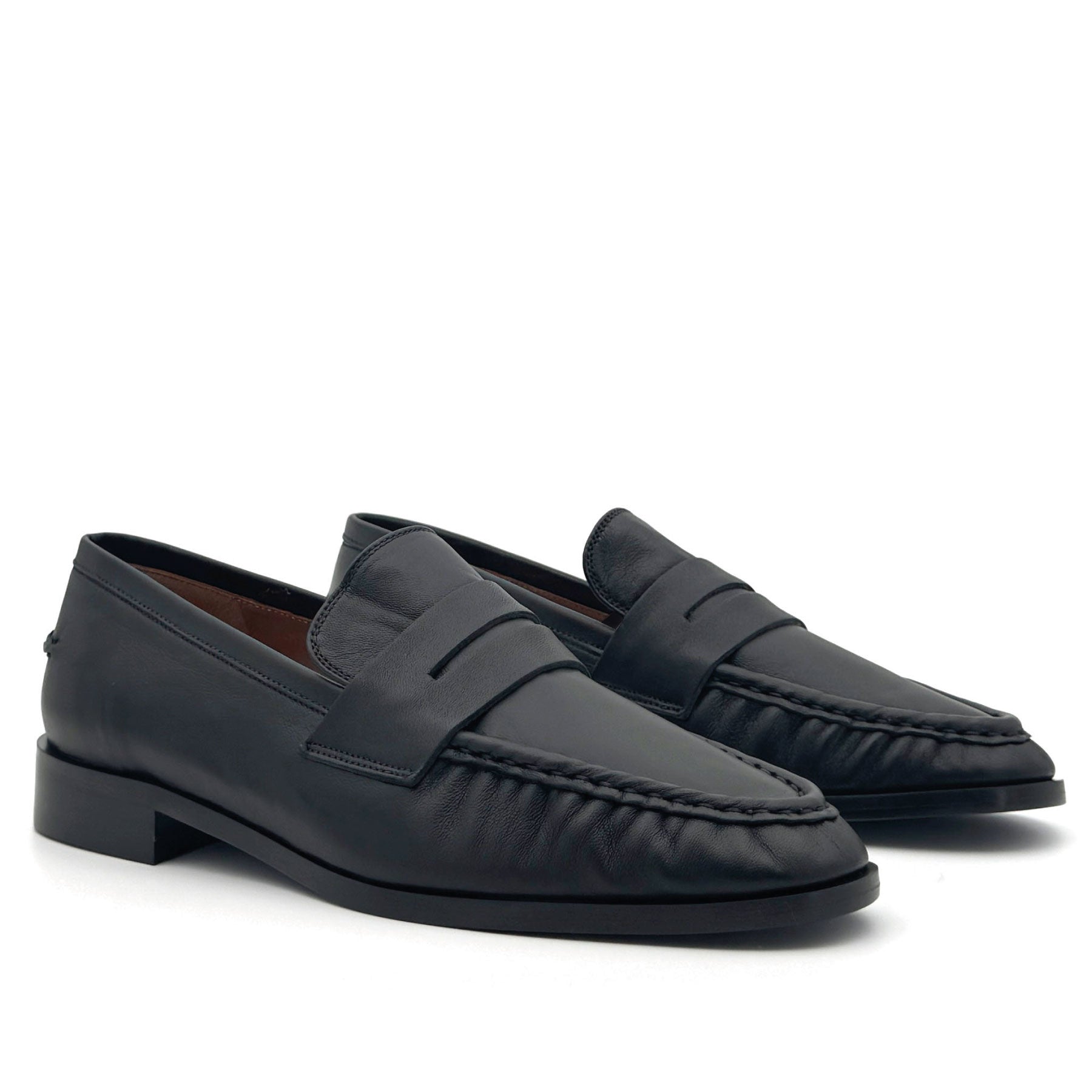 Airola Black Nappa