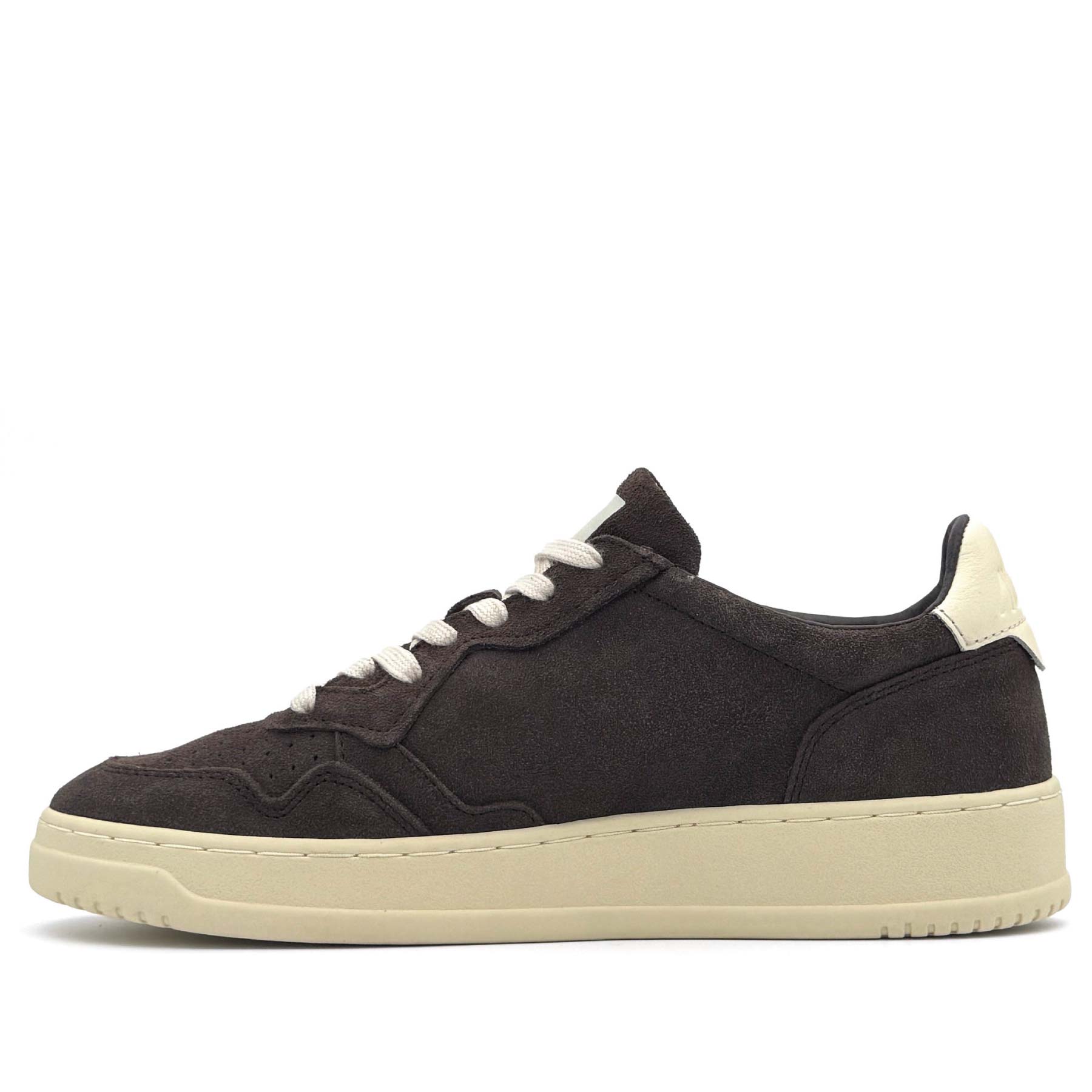 Medalist Low Man Finish Suede Moka White