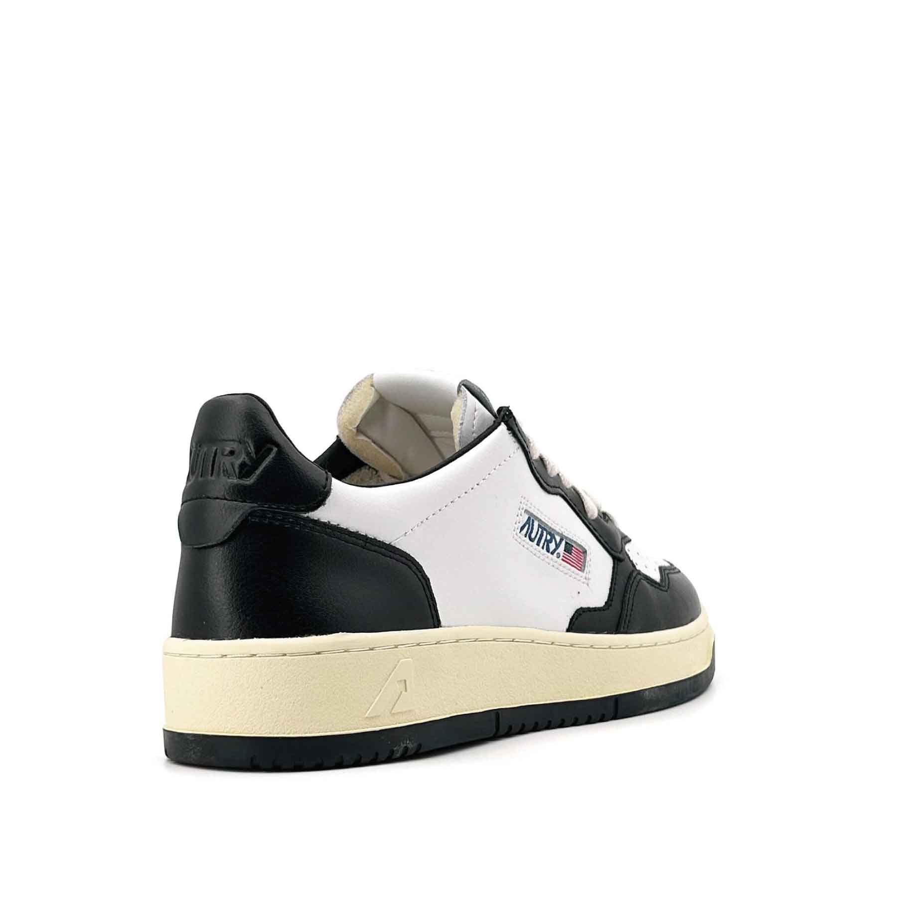 Medalist Low Man Leather White Black