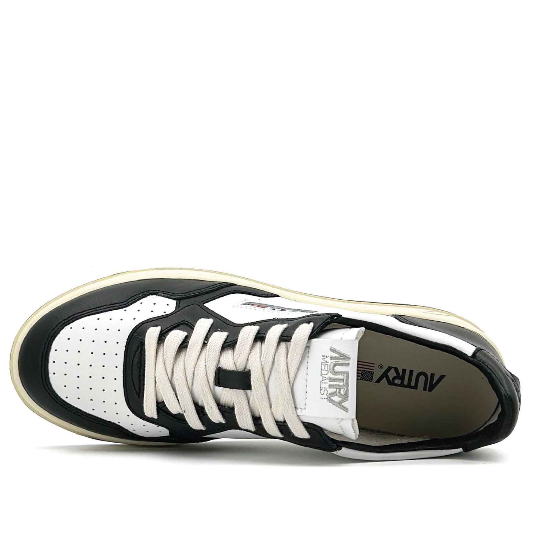 Medalist Low Man Leather White Black