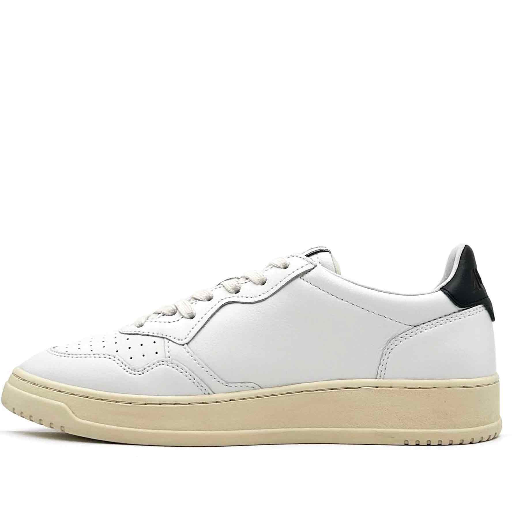 Medalist Low Man White Black Leather