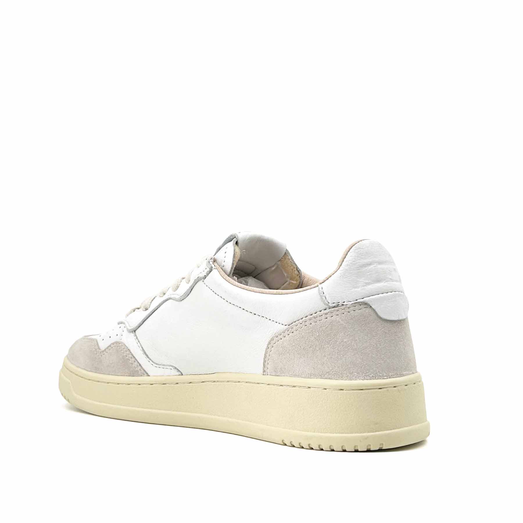 Medalist Low Man White Goat Leather White Suede
