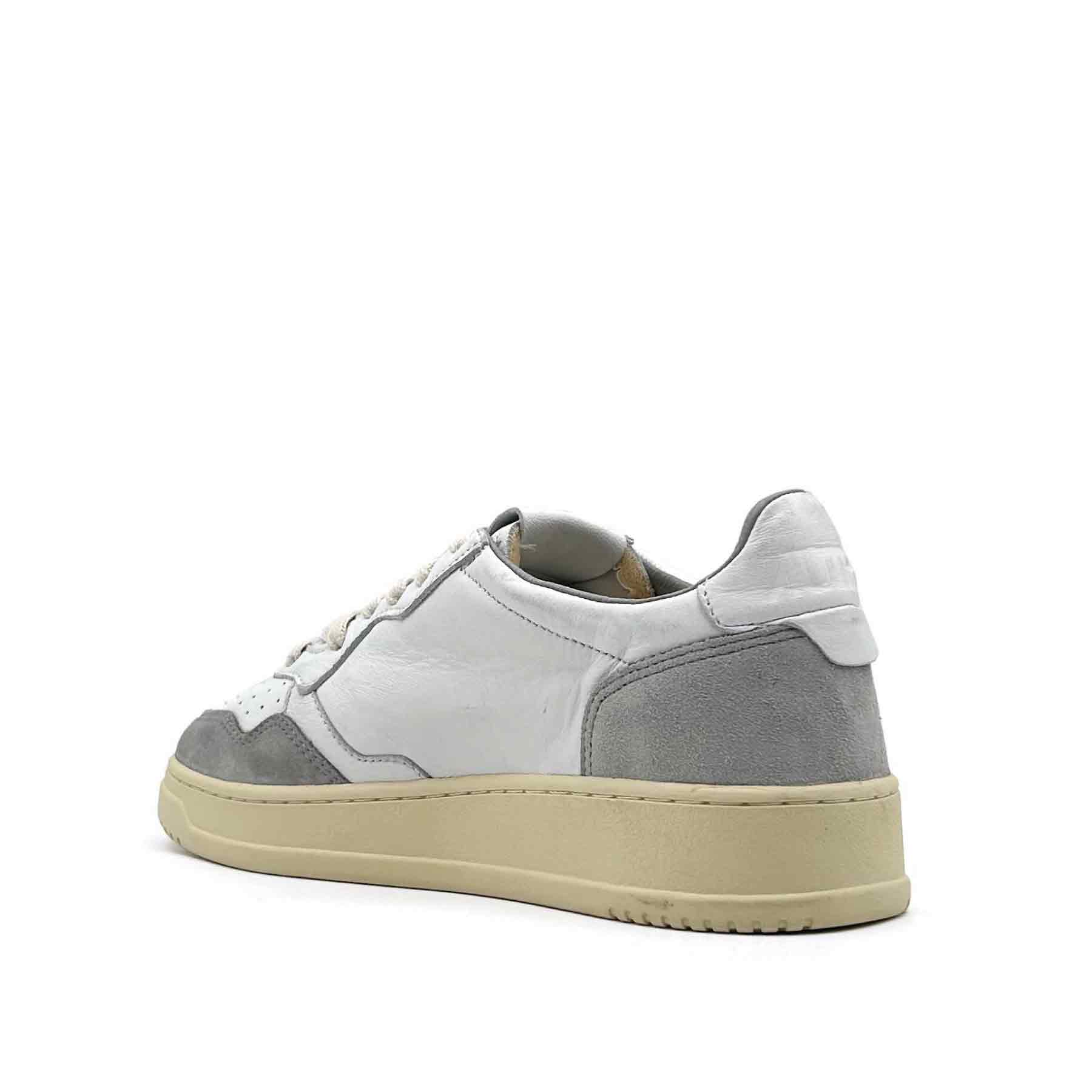 Medalist Low Man White Goat Leather Grey Suede