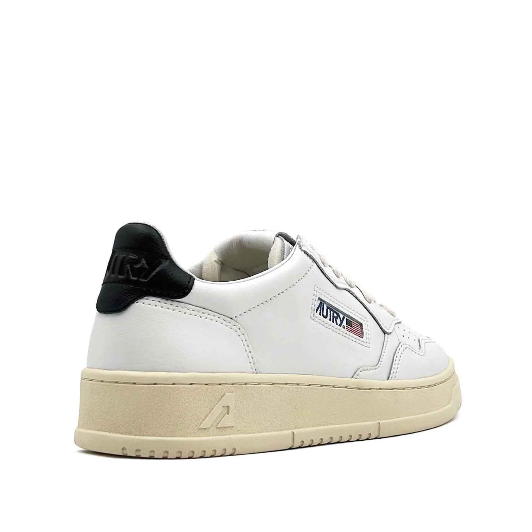 Medalist Low Women White Black Leather