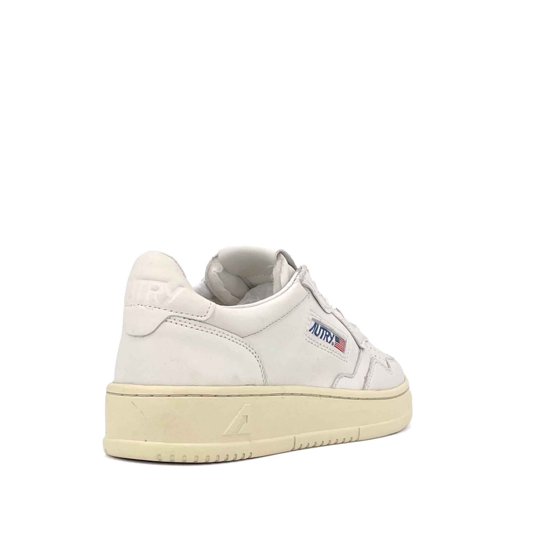 01 Medalist Low Women Goat Leather White White