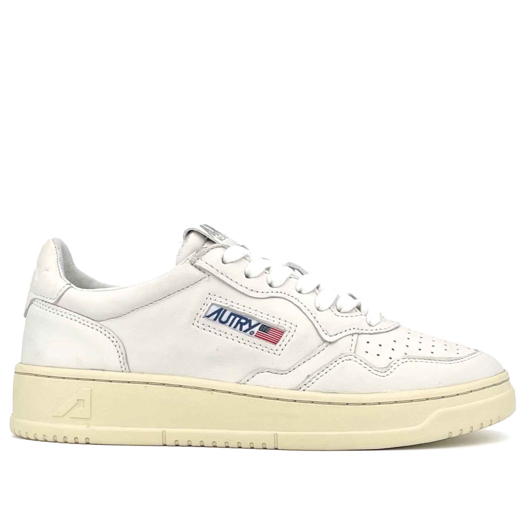 Medalist Low Man Goat Leather White