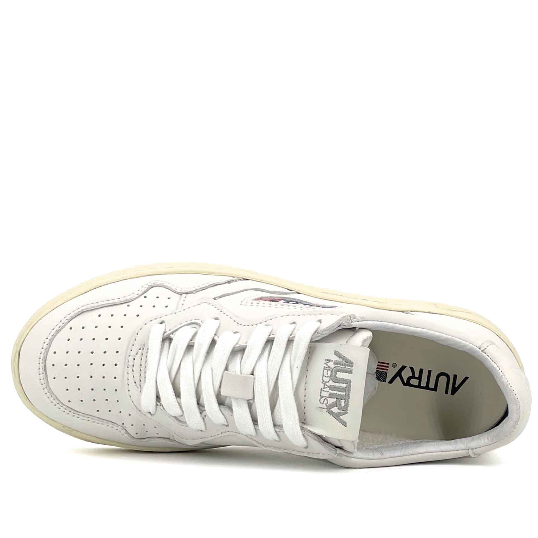 01 Medalist Low Man Goat Leather White