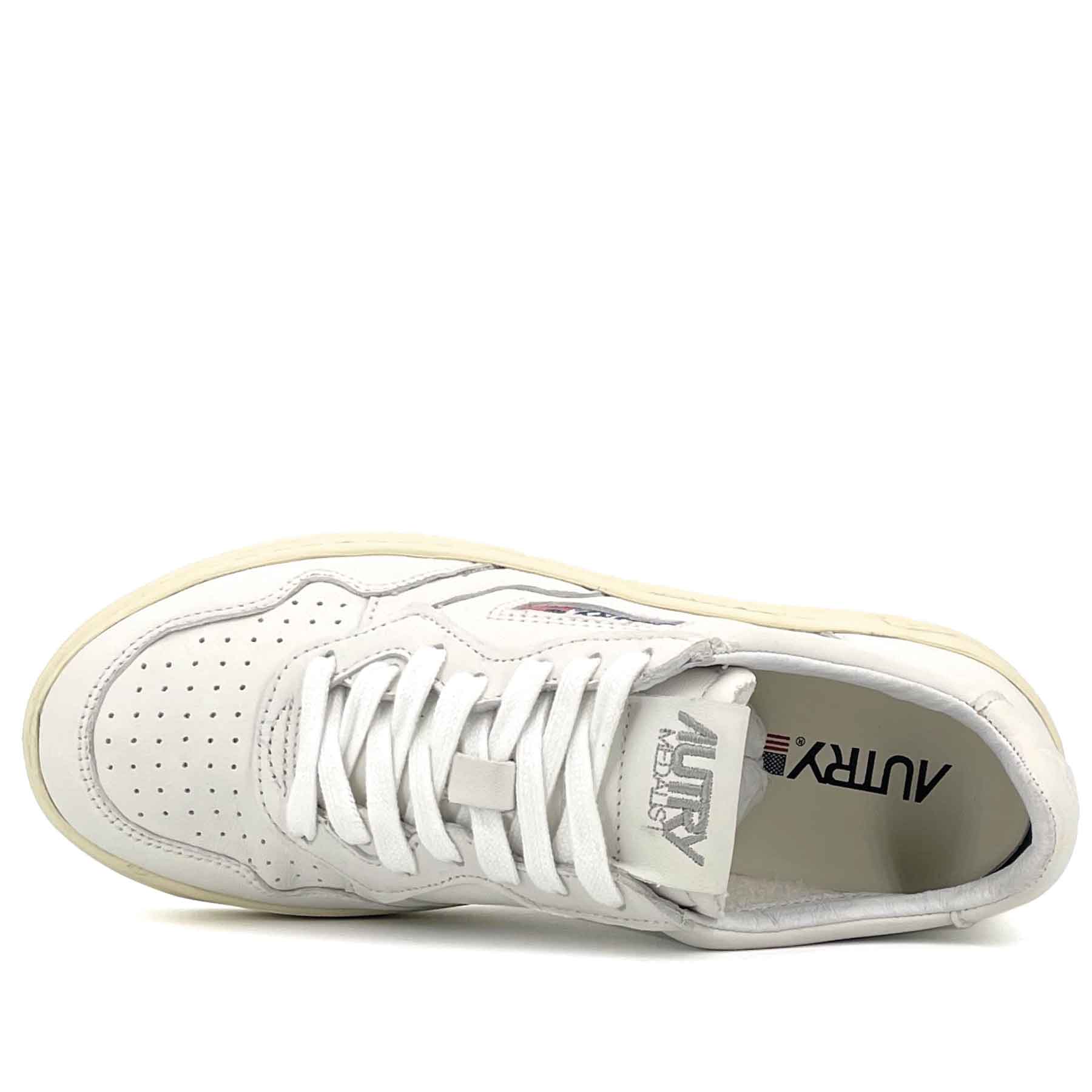 01 Medalist Low Women Goat Leather White White