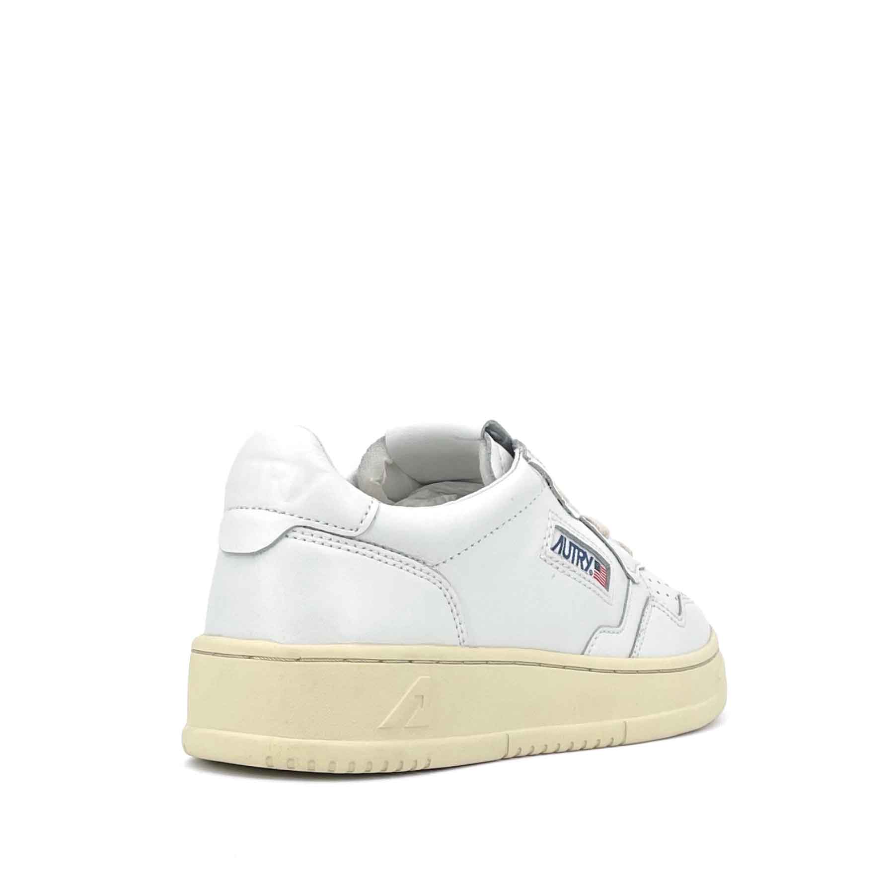 01 Medalist Low Women White White Leather
